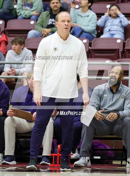 Thumbnail 1 in Lufkin vs. Highland Park (UIL 5A D1 Area Playoff) photogallery.