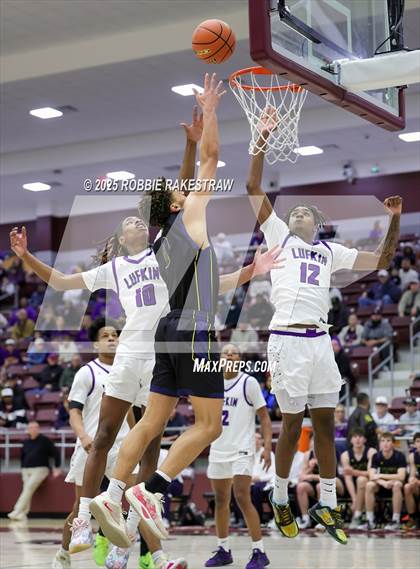 Thumbnail 3 in Lufkin vs. Highland Park (UIL 5A D1 Area Playoff) photogallery.