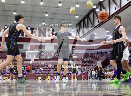 Thumbnail 2 in Lufkin vs. Highland Park (UIL 5A D1 Area Playoff) photogallery.