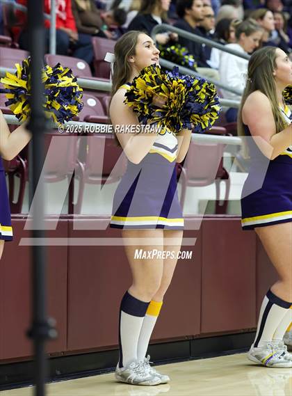 Thumbnail 3 in Lufkin vs. Highland Park (UIL 5A D1 Area Playoff) photogallery.
