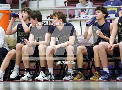 Thumbnail 3 in Lufkin vs. Highland Park (UIL 5A D1 Area Playoff) photogallery.