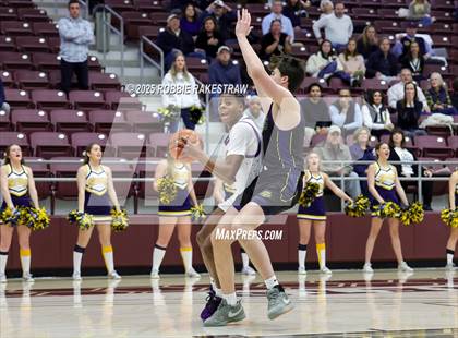Thumbnail 3 in Lufkin vs. Highland Park (UIL 5A D1 Area Playoff) photogallery.
