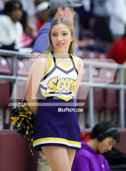 Thumbnail 1 in Lufkin vs. Highland Park (UIL 5A D1 Area Playoff) photogallery.