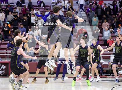 Thumbnail 3 in Lufkin vs. Highland Park (UIL 5A D1 Area Playoff) photogallery.