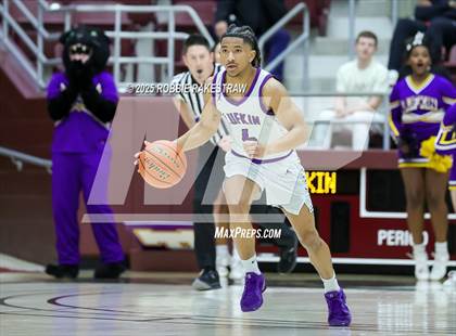 Thumbnail 2 in Lufkin vs. Highland Park (UIL 5A D1 Area Playoff) photogallery.