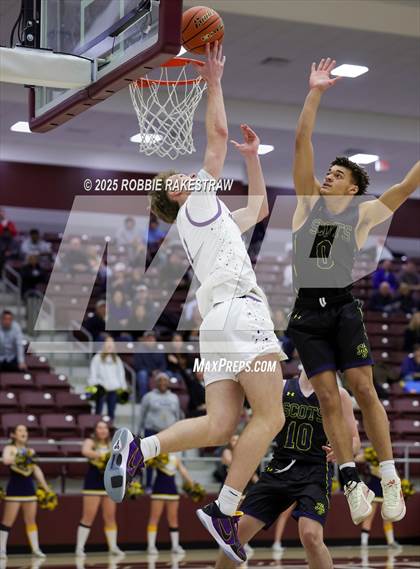 Thumbnail 1 in Lufkin vs. Highland Park (UIL 5A D1 Area Playoff) photogallery.