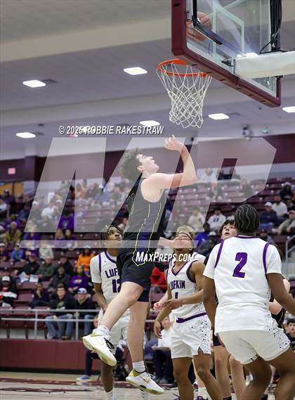 Thumbnail 1 in Lufkin vs. Highland Park (UIL 5A D1 Area Playoff) photogallery.