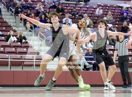 Thumbnail 1 in Lufkin vs. Highland Park (UIL 5A D1 Area Playoff) photogallery.