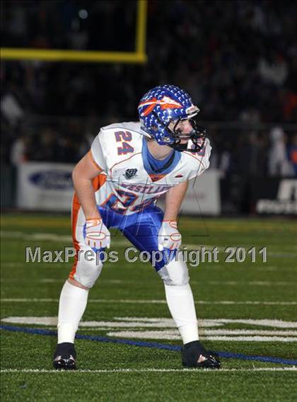 Thumbnail 1 in Oaks Christian vs. Westlake (CIF SS Northern Division Final) photogallery.