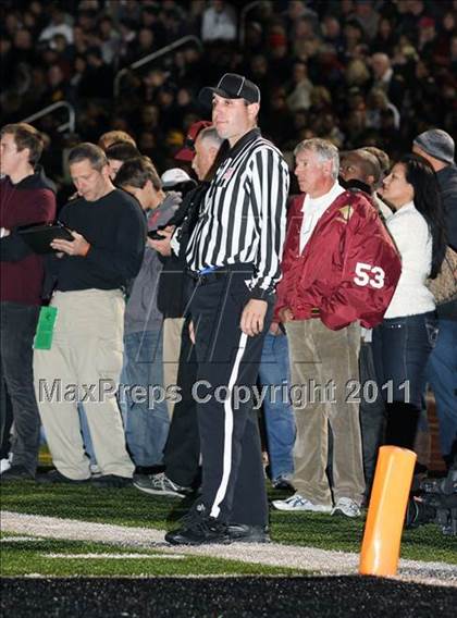 Thumbnail 3 in Oaks Christian vs. Westlake (CIF SS Northern Division Final) photogallery.