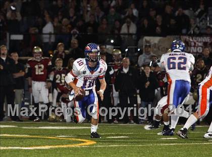 Thumbnail 1 in Oaks Christian vs. Westlake (CIF SS Northern Division Final) photogallery.