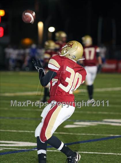 Thumbnail 2 in Oaks Christian vs. Westlake (CIF SS Northern Division Final) photogallery.