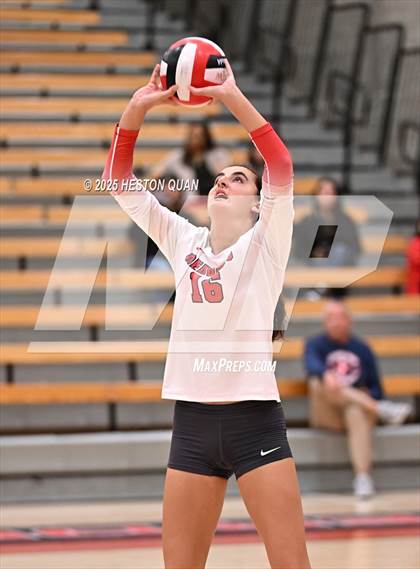 Thumbnail 2 in Mater Dei vs. Redondo Union (CIF State Open First Round Playoffs) photogallery.