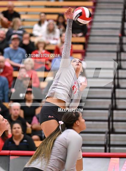 Thumbnail 1 in Mater Dei vs. Redondo Union (CIF State Open First Round Playoffs) photogallery.