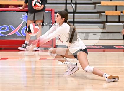 Thumbnail 2 in Mater Dei vs. Redondo Union (CIF State Open First Round Playoffs) photogallery.