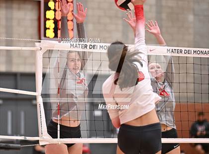 Thumbnail 3 in Mater Dei vs. Redondo Union (CIF State Open First Round Playoffs) photogallery.