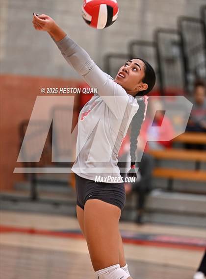 Thumbnail 1 in Mater Dei vs. Redondo Union (CIF State Open First Round Playoffs) photogallery.
