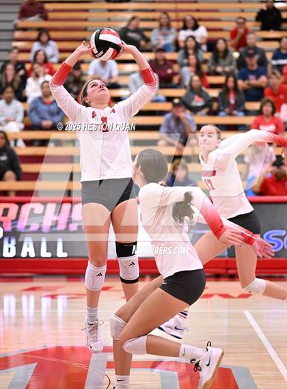 Thumbnail 2 in Mater Dei vs. Redondo Union (CIF State Open First Round Playoffs) photogallery.