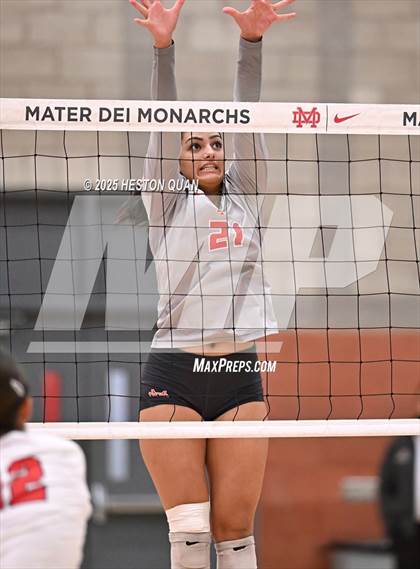 Thumbnail 1 in Mater Dei vs. Redondo Union (CIF State Open First Round Playoffs) photogallery.