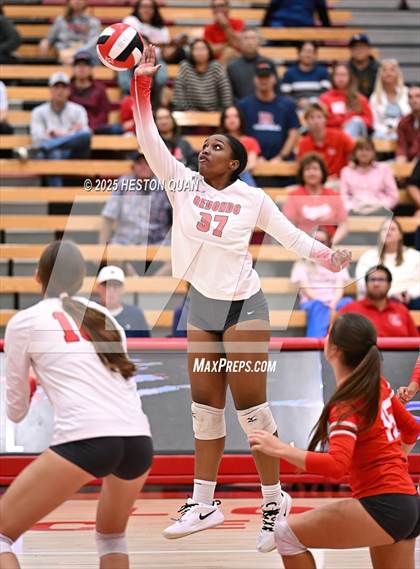 Thumbnail 2 in Mater Dei vs. Redondo Union (CIF State Open First Round Playoffs) photogallery.