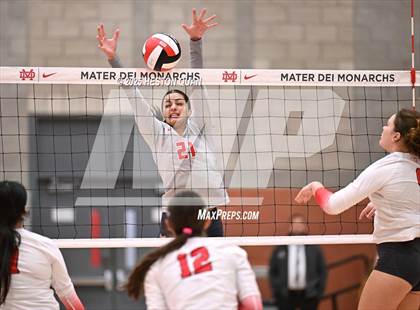 Thumbnail 3 in Mater Dei vs. Redondo Union (CIF State Open First Round Playoffs) photogallery.