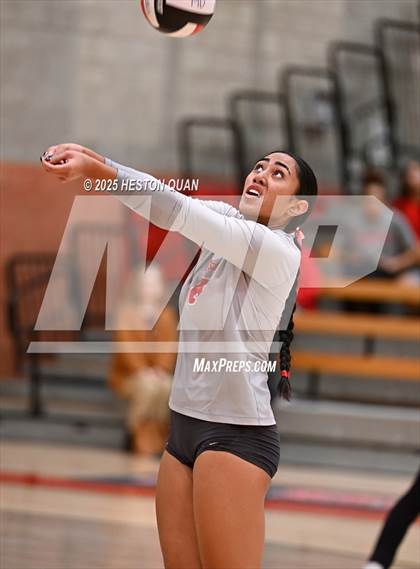 Thumbnail 3 in Mater Dei vs. Redondo Union (CIF State Open First Round Playoffs) photogallery.