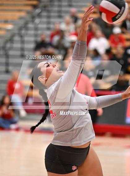 Thumbnail 1 in Mater Dei vs. Redondo Union (CIF State Open First Round Playoffs) photogallery.