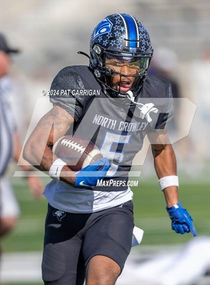 Thumbnail 2 in Byron Nelson @ North Crowley (UIL Football 6A DI Bi-District) photogallery.