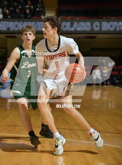 Thumbnail 2 in The Leffell School vs. Tuckahoe (NYSPHSAA Section 1 Class C Semifinal) photogallery.