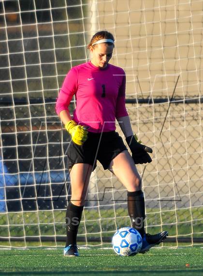 Thumbnail 3 in North Rockland vs. Webster Thomas (NYPHSAA Class AA Semifinal) photogallery.