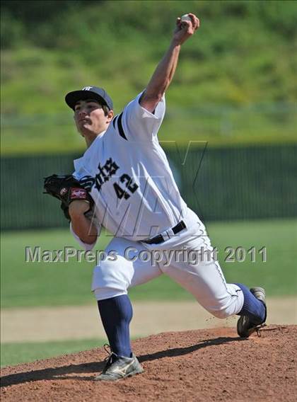 Thumbnail 3 in Menlo-Atherton @ Carlmont photogallery.