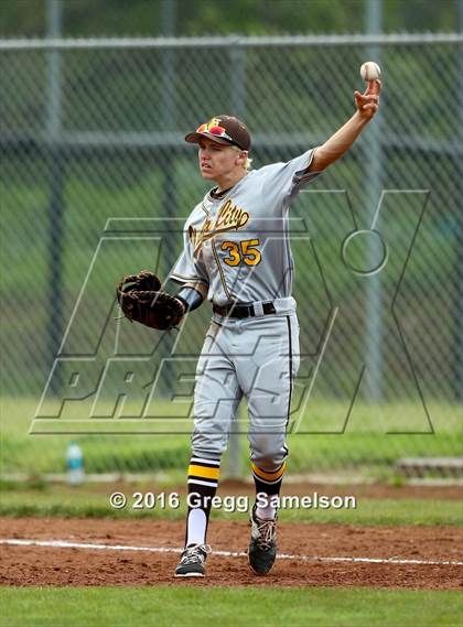Thumbnail 2 in Archbishop Mitty vs Yuba City (Boras Classic North) photogallery.