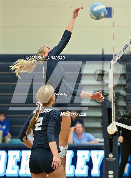 Thumbnail 3 in Calvary Christian @ Berkeley Prep photogallery.