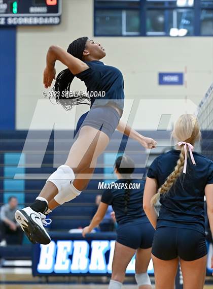 Thumbnail 2 in Calvary Christian @ Berkeley Prep photogallery.