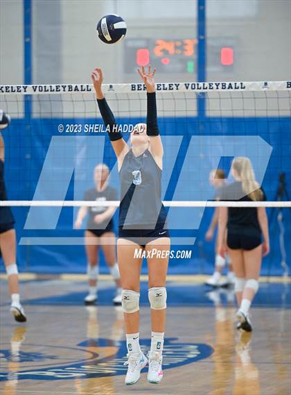 Thumbnail 3 in Calvary Christian @ Berkeley Prep photogallery.