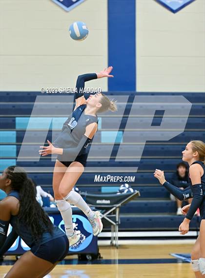 Thumbnail 2 in Calvary Christian @ Berkeley Prep photogallery.