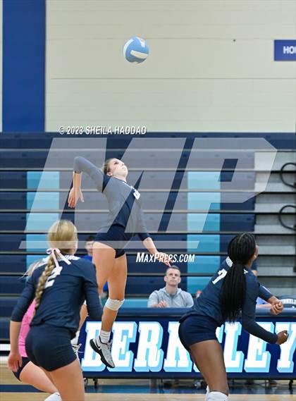 Thumbnail 3 in Calvary Christian @ Berkeley Prep photogallery.
