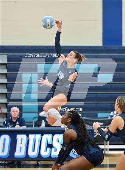 Thumbnail 2 in Calvary Christian @ Berkeley Prep photogallery.
