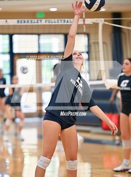 Thumbnail 2 in Calvary Christian @ Berkeley Prep photogallery.