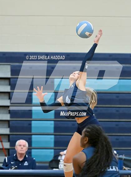Thumbnail 1 in Calvary Christian @ Berkeley Prep photogallery.