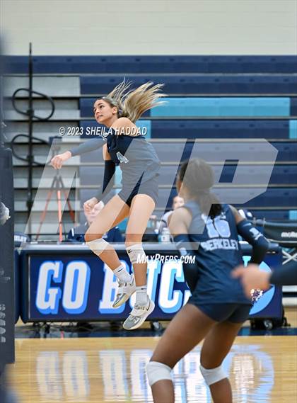 Thumbnail 2 in Calvary Christian @ Berkeley Prep photogallery.