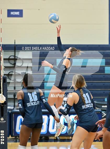 Thumbnail 2 in Calvary Christian @ Berkeley Prep photogallery.