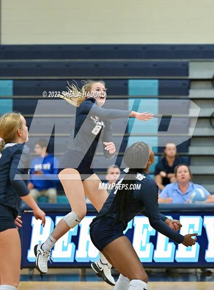 Thumbnail 2 in Calvary Christian @ Berkeley Prep photogallery.