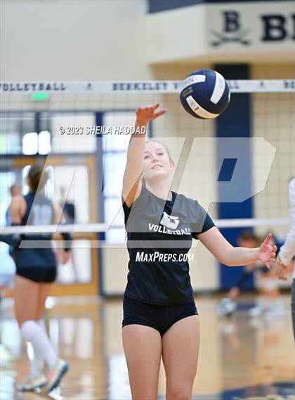 Thumbnail 3 in Calvary Christian @ Berkeley Prep photogallery.
