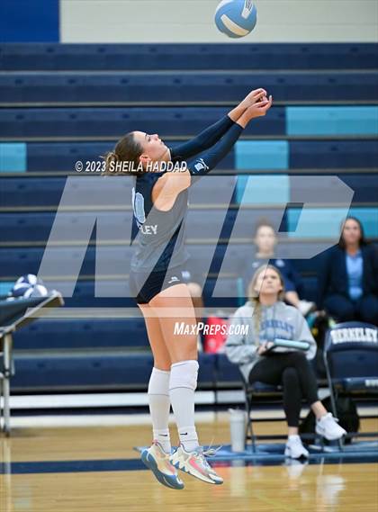 Thumbnail 2 in Calvary Christian @ Berkeley Prep photogallery.