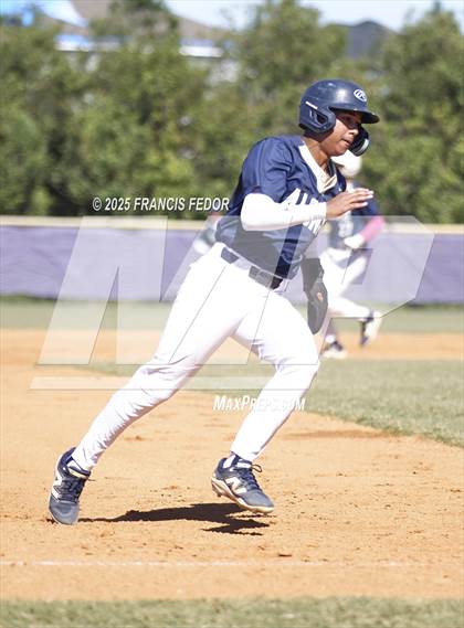 Thumbnail 3 in Alonso @ Sumner (Saladino) photogallery.