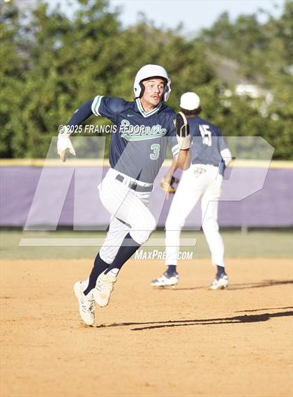 Thumbnail 1 in Alonso @ Sumner (Saladino) photogallery.