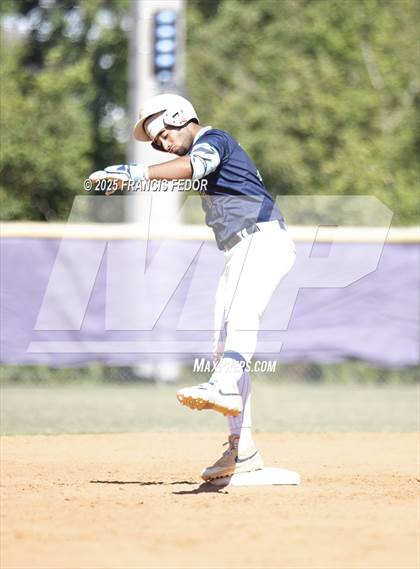 Thumbnail 2 in Alonso @ Sumner (Saladino) photogallery.