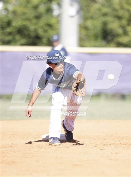 Thumbnail 2 in Alonso @ Sumner (Saladino) photogallery.