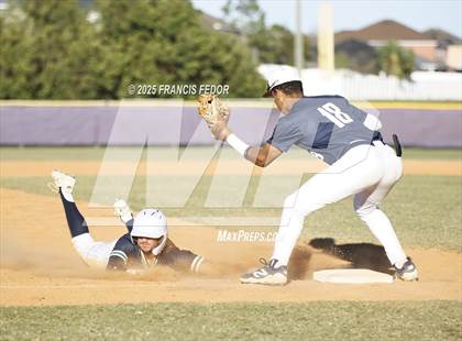 Thumbnail 2 in Alonso @ Sumner (Saladino) photogallery.